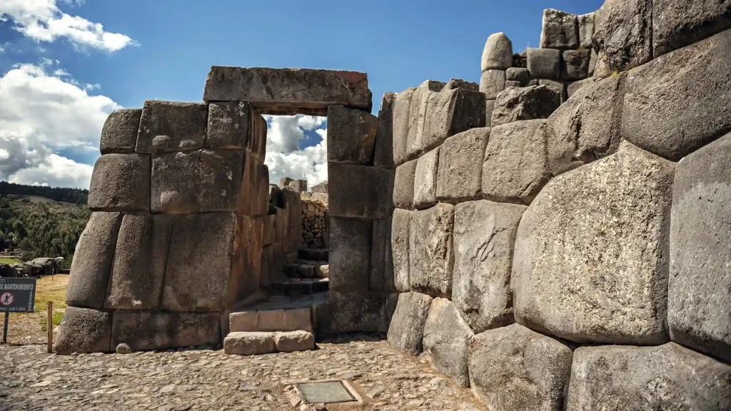 Archaeological City Tour